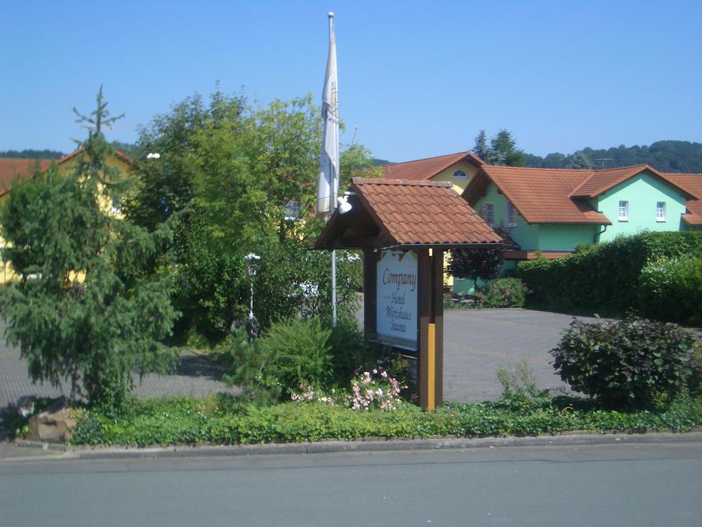 Hotel Company Cölbe Exterior foto