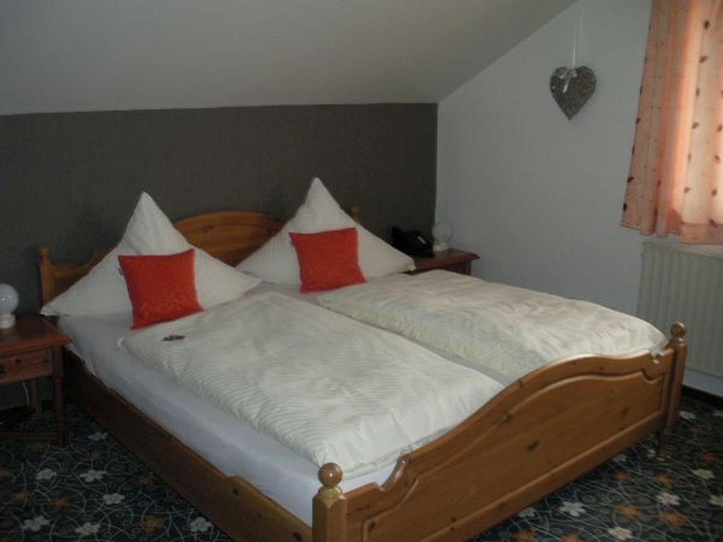 Hotel Company Cölbe Habitación foto
